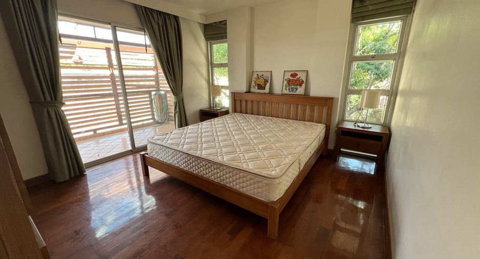 Villa zur Miete und zum Kauf mit 3 Zimmer in Bang Lamung, Chonburi