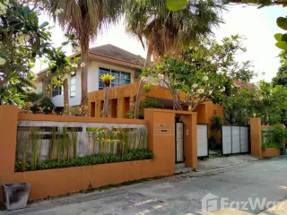 Villa zur Miete und zum Kauf mit 3 Zimmer in Bang Lamung, Chonburi