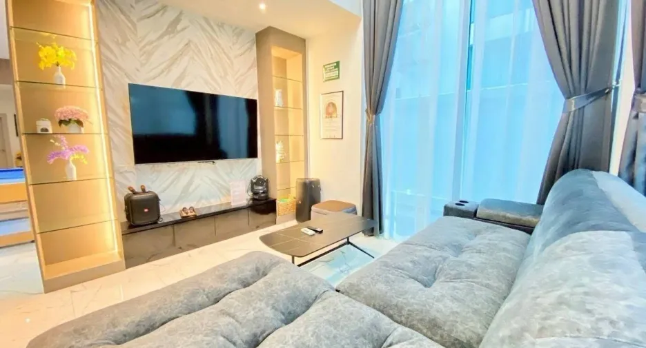 Villa zur Miete mit 6 Zimmer in Bang Lamung, Chonburi