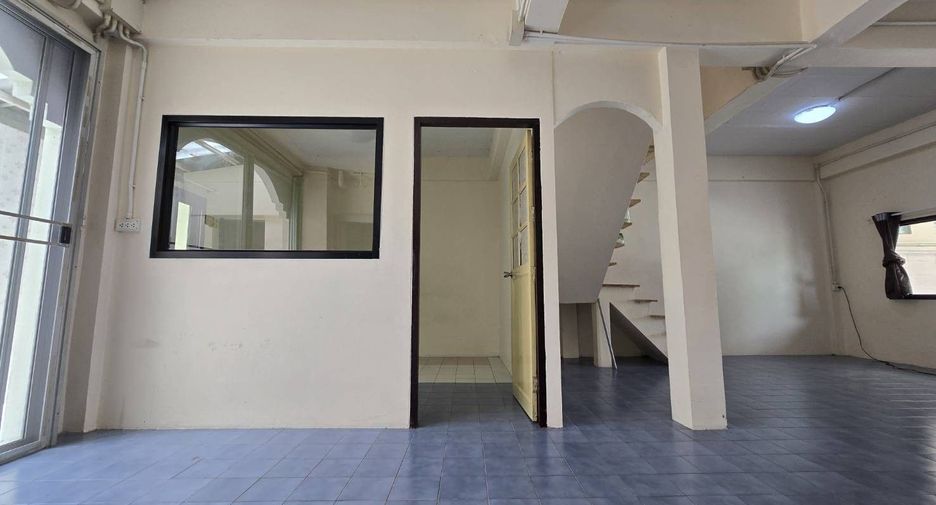 Reihenhaus zum Kauf und zur Miete mit 3 Zimmer in Bang Khen, Bangkok