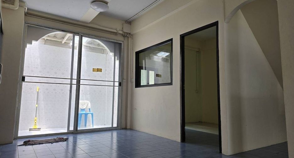 Reihenhaus zum Kauf und zur Miete mit 3 Zimmer in Bang Khen, Bangkok