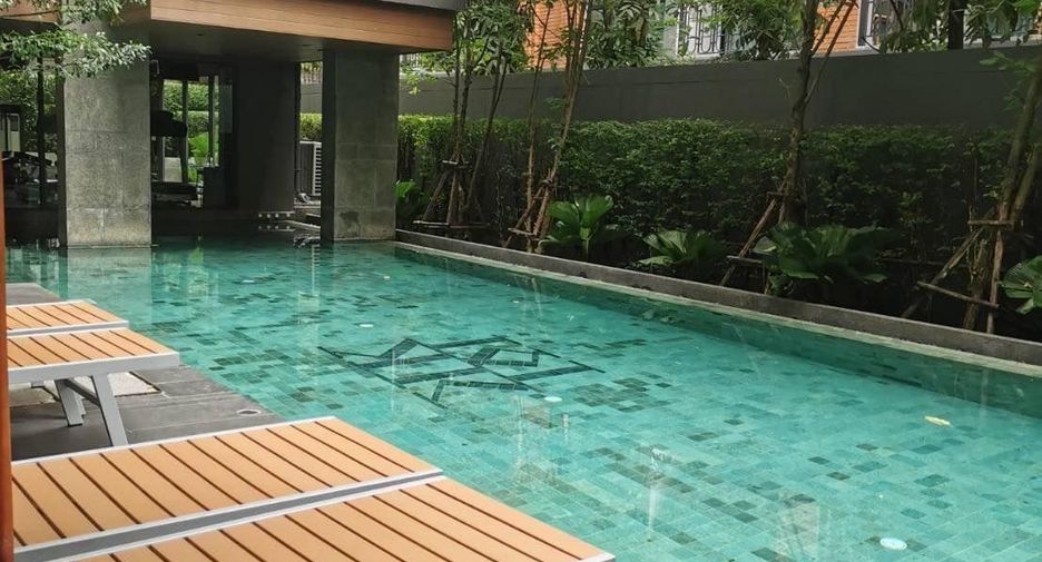 For sale 1 bed condo in Pathum Wan, Bangkok