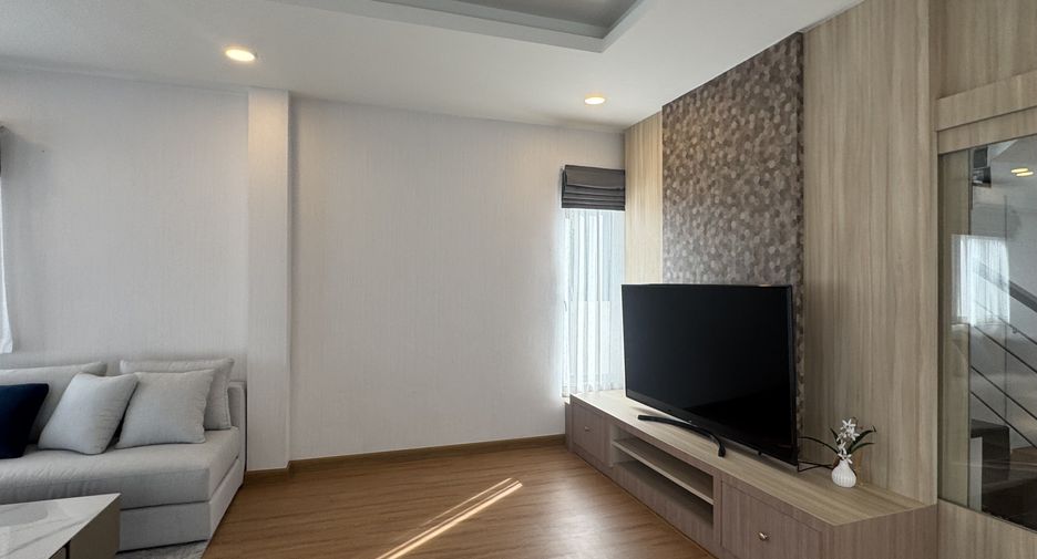 For rent 4 bedrooms house in Bang Lamung, Chonburi