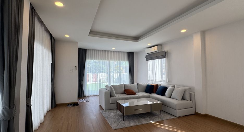 For rent 4 bedrooms house in Bang Lamung, Chonburi