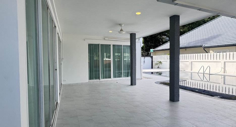 For rent 4 bedrooms house in Bang Lamung, Chonburi