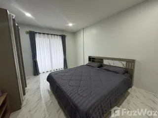 Casa adosada en venta de 3 habitaciones en Bang Lamung, Chonburi