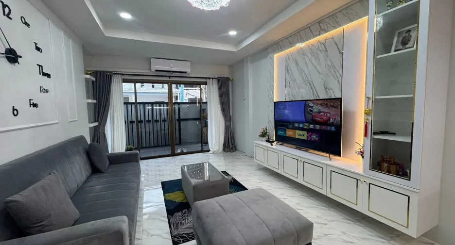 For sale 3 bedrooms townhouse in Bang Lamung, Chonburi