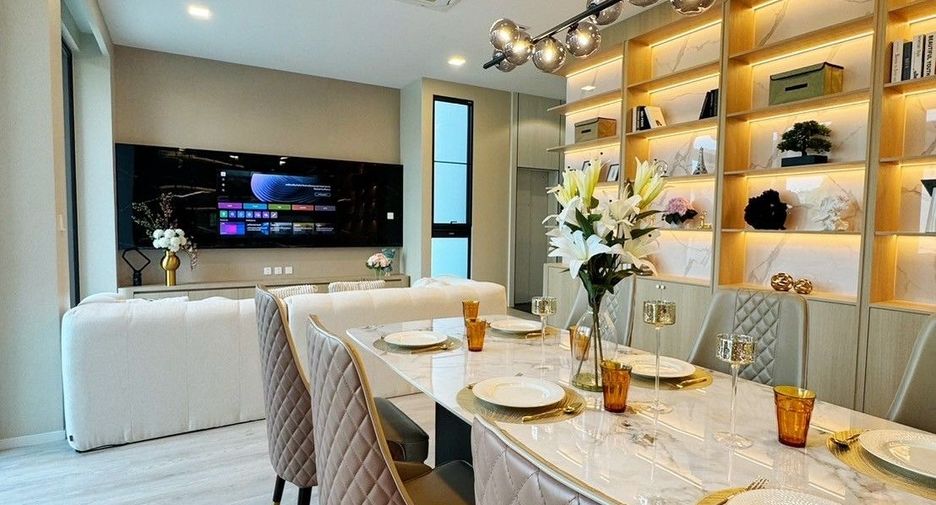 For sale and for rent 4 bedrooms house in Saphan Sung, Bangkok