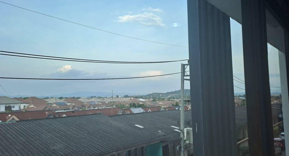 For sale 1 bed condo in Si Racha, Chonburi