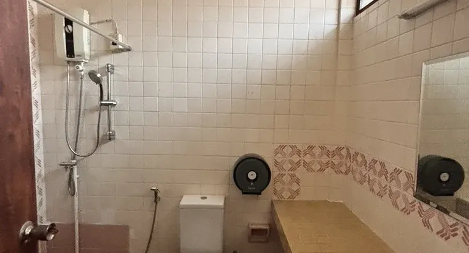 For sale 3 bedrooms townhouse in Suan Luang, Bangkok