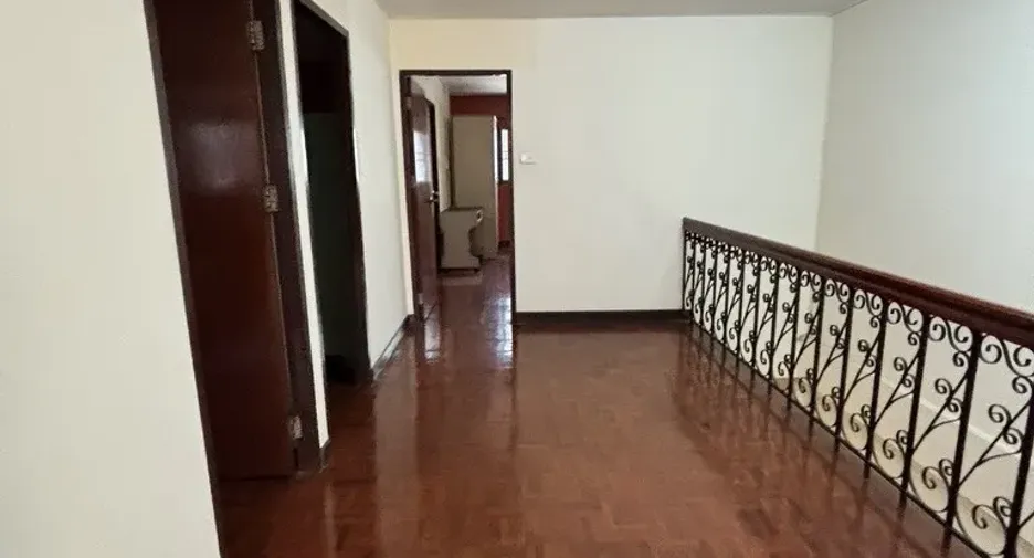 For sale 3 bedrooms townhouse in Suan Luang, Bangkok