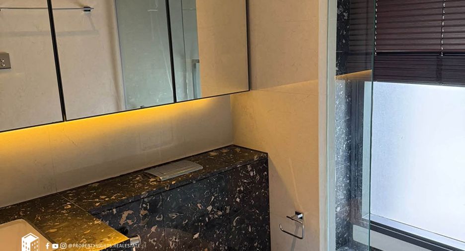 For rent 2 bedrooms condo in Khlong Toei, Bangkok