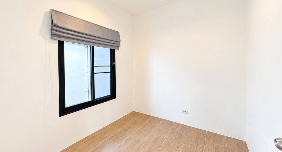 For sale 4 bedrooms house in Mueang Phuket, Phuket