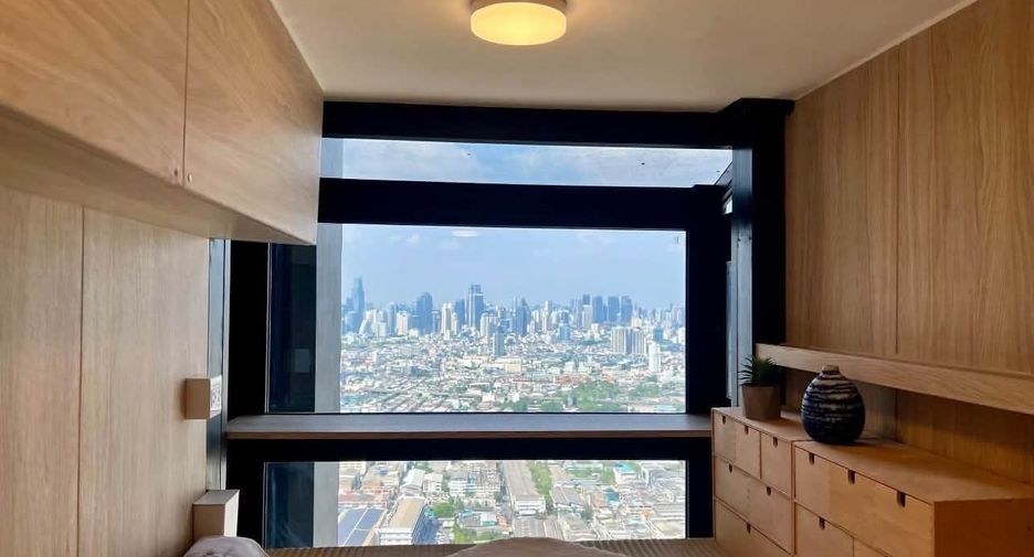 Condo en alquiler de 2 habitaciones en Bang Kho Laem, Bangkok