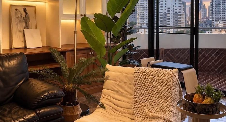 À louer 2 chambres condo à Watthana, Bangkok