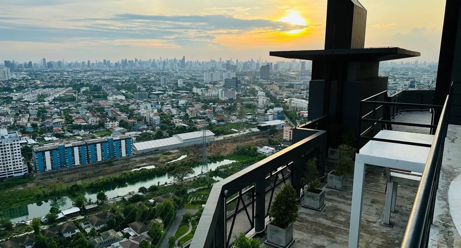 À vendre studio condo à Suan Luang, Bangkok