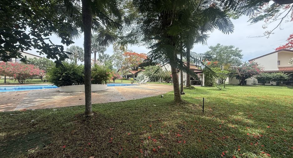 Villa zur Miete mit 4 Zimmer in Bang Lamung, Chonburi
