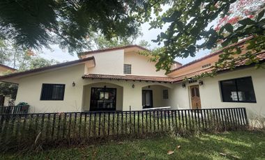 Villa zur Miete mit 4 Zimmer in Bang Lamung, Chonburi