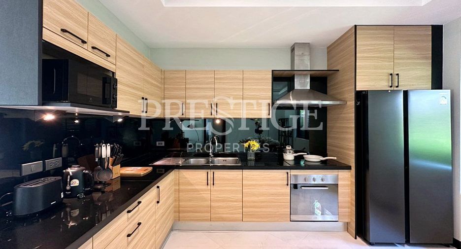 For sale 4 bedrooms house in Bang Lamung, Chonburi