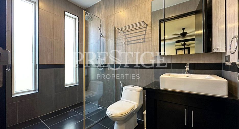 For sale 4 bedrooms house in Bang Lamung, Chonburi