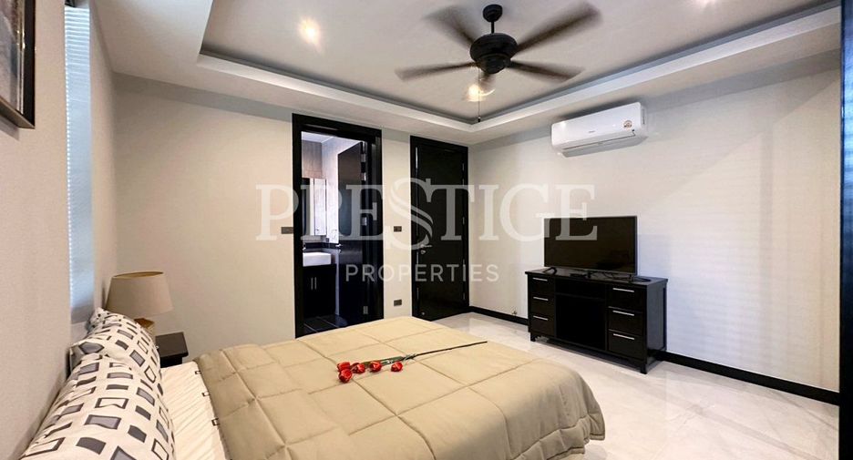 For sale 4 bedrooms house in Bang Lamung, Chonburi
