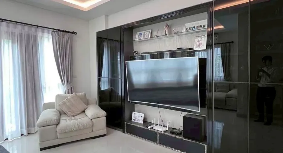 Haus zum Kauf mit 4 Zimmer in Bang Phli, Samut Prakan