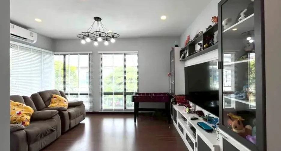 Haus zum Kauf mit 4 Zimmer in Bang Phli, Samut Prakan