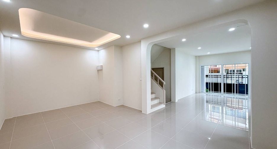 Reihenhaus zum Kauf mit 3 Zimmer in Mueang Phuket, Phuket