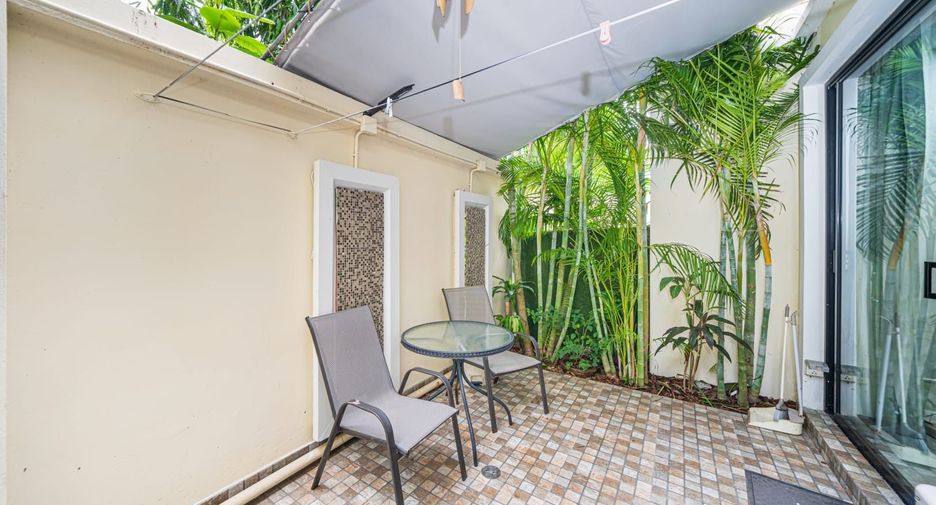 For sale 2 bedrooms apartment in Mueang Phuket, Phuket