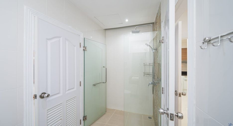 For sale 2 bedrooms apartment in Mueang Phuket, Phuket