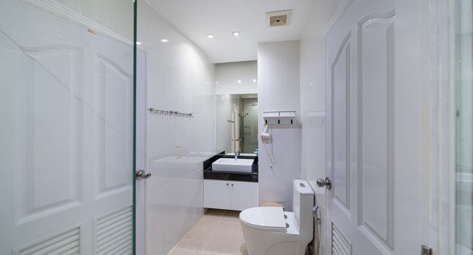 For sale 2 bedrooms apartment in Mueang Phuket, Phuket