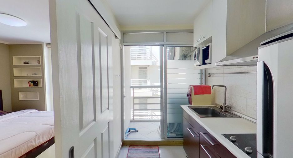 For rent スタジオ condo in Phra Khanong, Bangkok