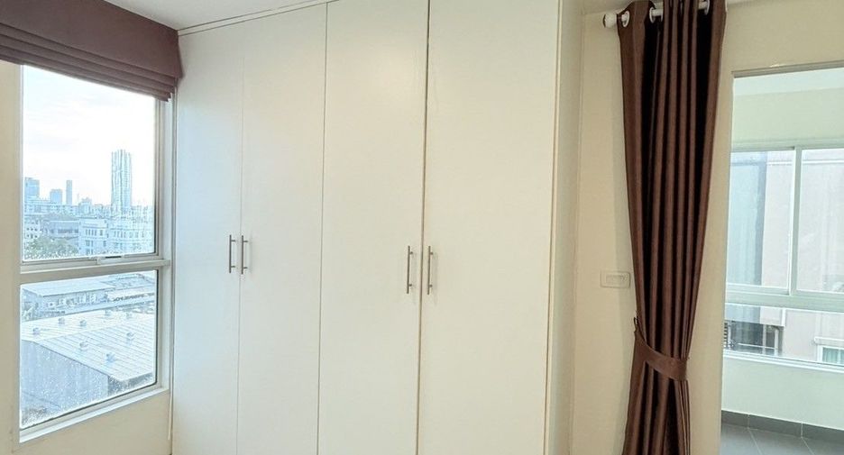 For rent 1 Beds condo in Phra Khanong, Bangkok