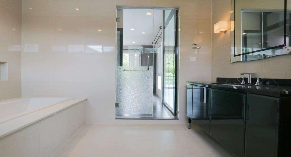 Haus zum Kauf mit 4 Zimmer in San Kamphaeng, Chiang Mai