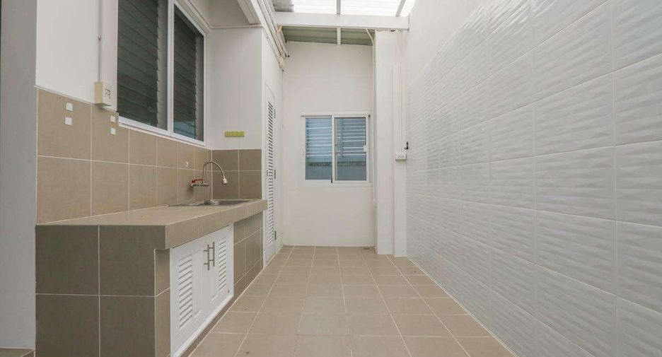 Haus zum Kauf mit 4 Zimmer in San Kamphaeng, Chiang Mai