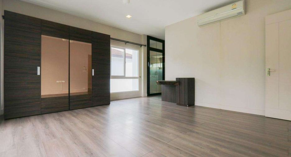 Haus zum Kauf mit 4 Zimmer in San Kamphaeng, Chiang Mai