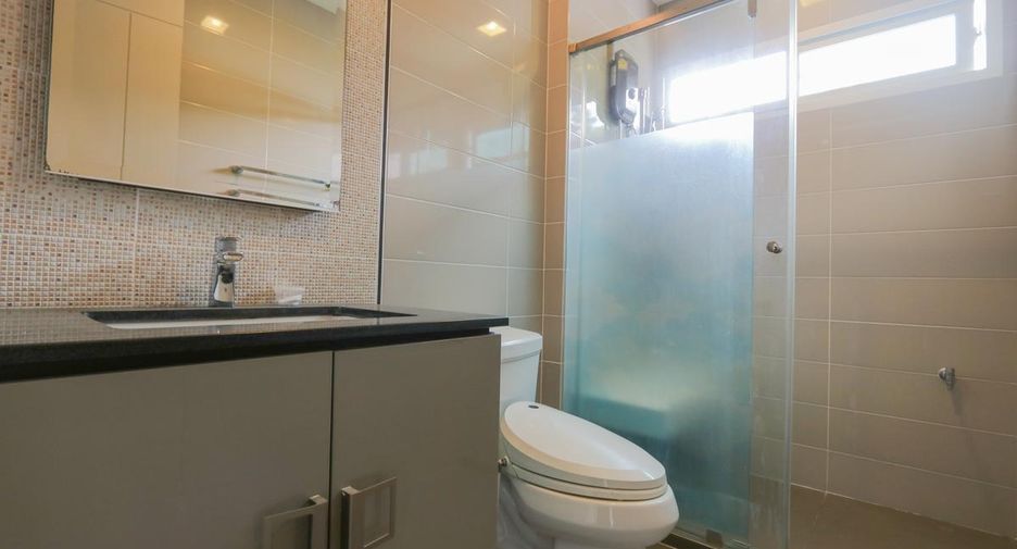 Haus zum Kauf mit 4 Zimmer in San Kamphaeng, Chiang Mai