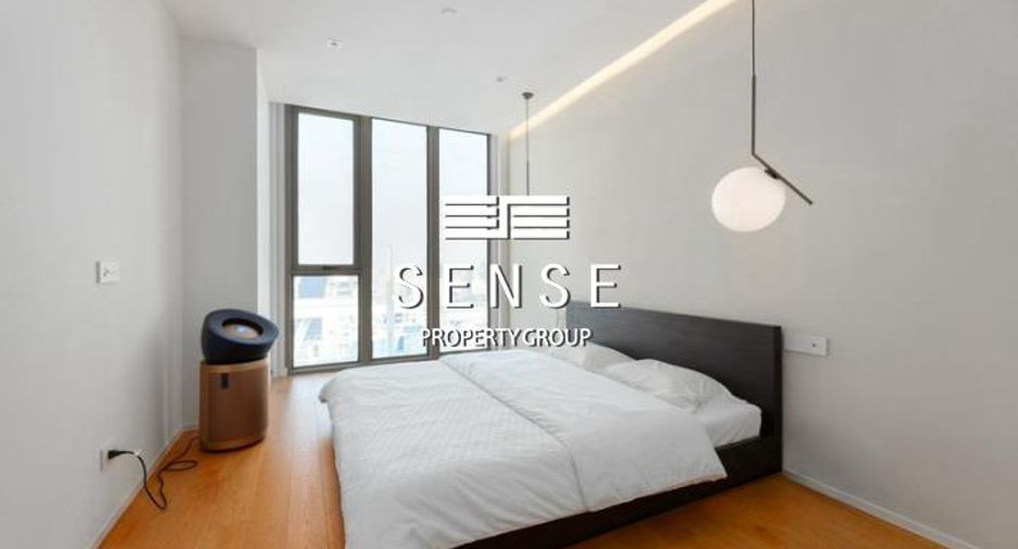 For sale 3 bedrooms condo in Watthana, Bangkok