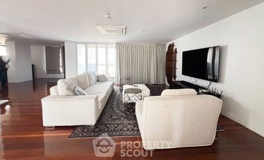 For sale 3 bedrooms condo in Watthana, Bangkok