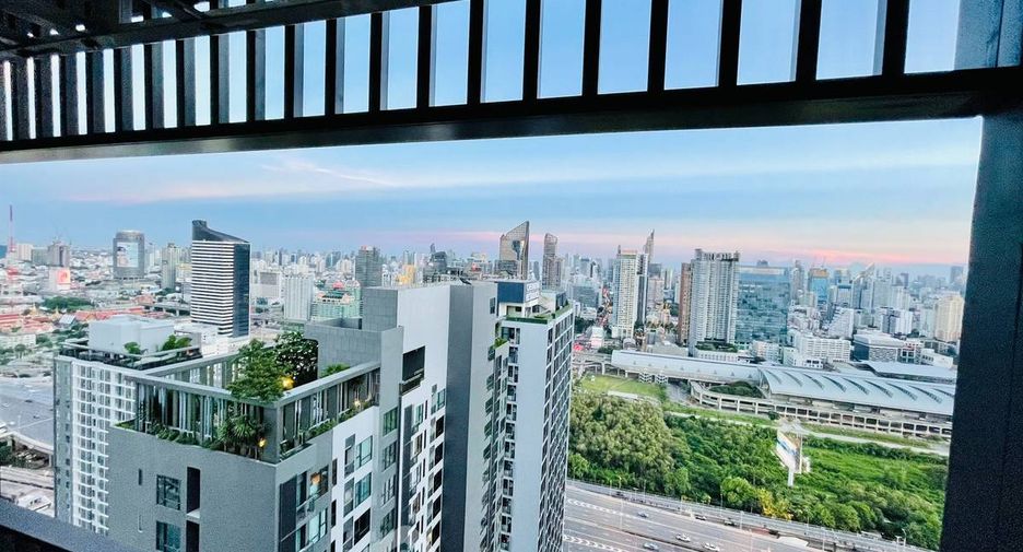À vendre 1 chambre condo à Huai Khwang, Bangkok