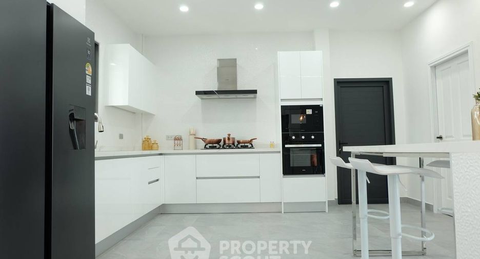 À vendre 3 chambres villa à Bang Lamung, Chonburi