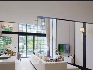 Reihenhaus zur Miete und zum Kauf mit 5 Zimmer in Watthana, Bangkok