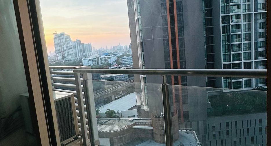 Condo en venta de 1 habitaciones en Khlong Toei, Bangkok