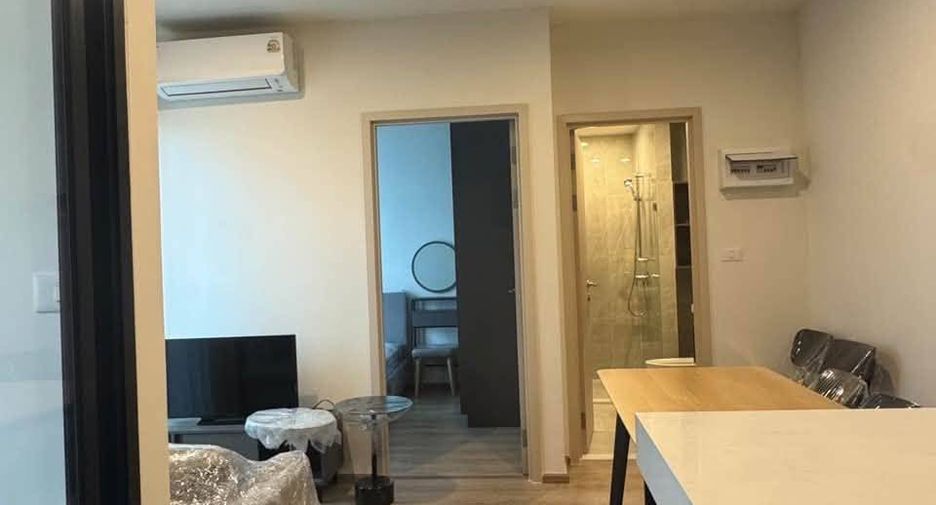 For rent 2 bedrooms condo in Huai Khwang, Bangkok