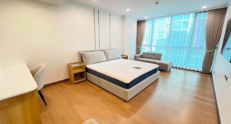 For rent 2 ベッドルーム condo in Watthana, Bangkok