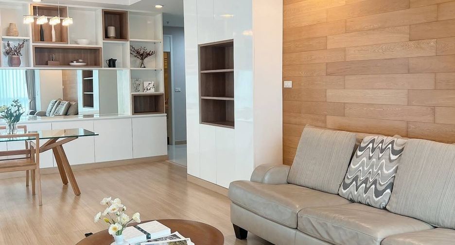 Wohnung zur Miete mit 2 Zimmer in Pathum Wan, Bangkok