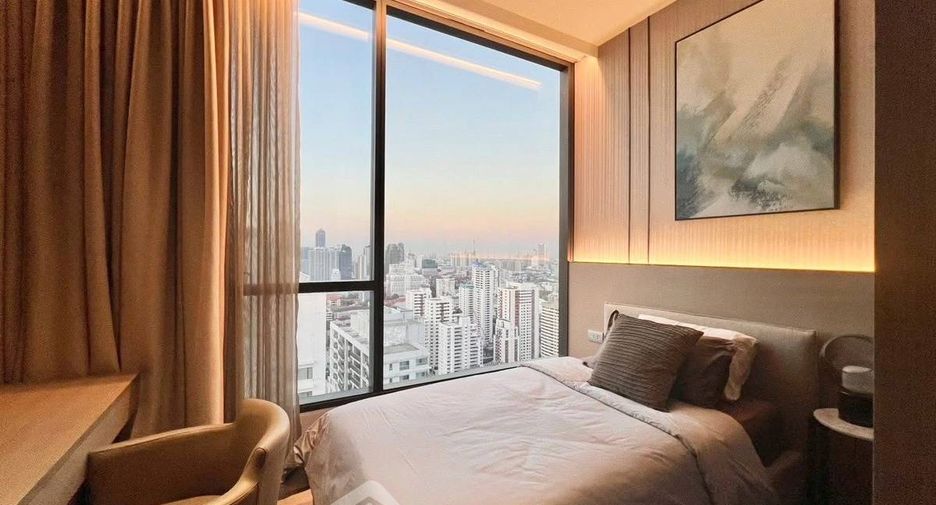 For rent 3 bedrooms condo in Khlong Toei, Bangkok