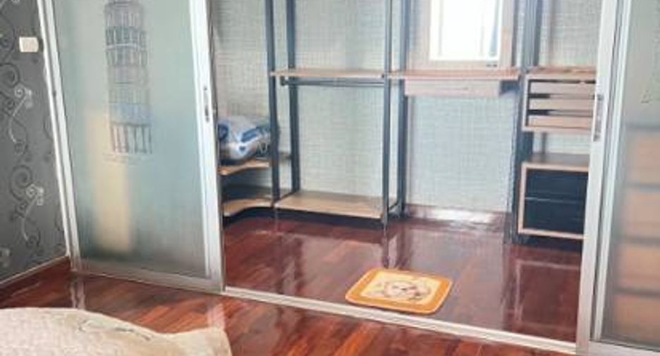 Condo en alquiler de 3 habitaciones en Prawet, Bangkok