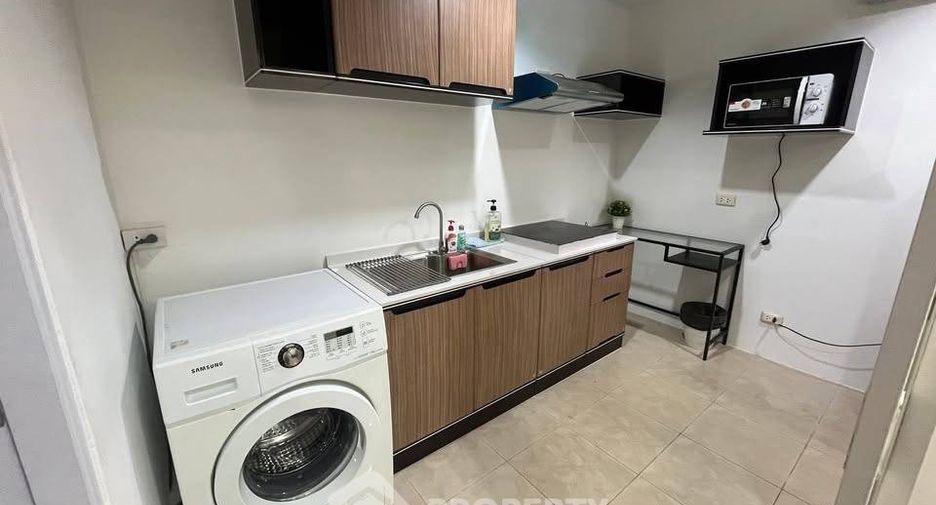 Condo en alquiler de 2 habitaciones en Bang Kho Laem, Bangkok