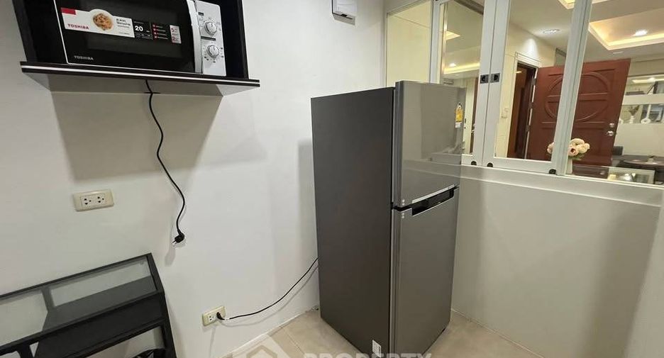 Condo en alquiler de 2 habitaciones en Bang Kho Laem, Bangkok